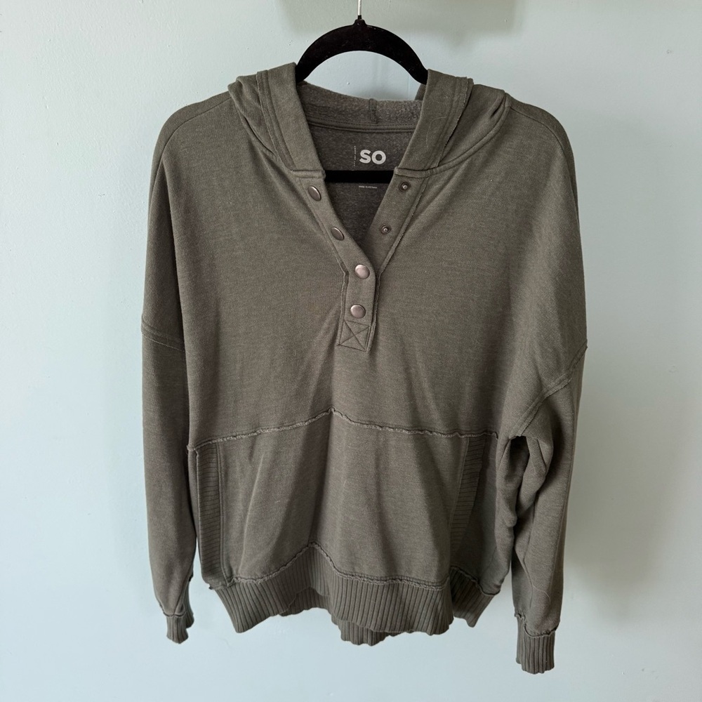 Women's SO Army Green The Lounge Life Tunic 1/4 Snap Hoodie With Pockets Size L
